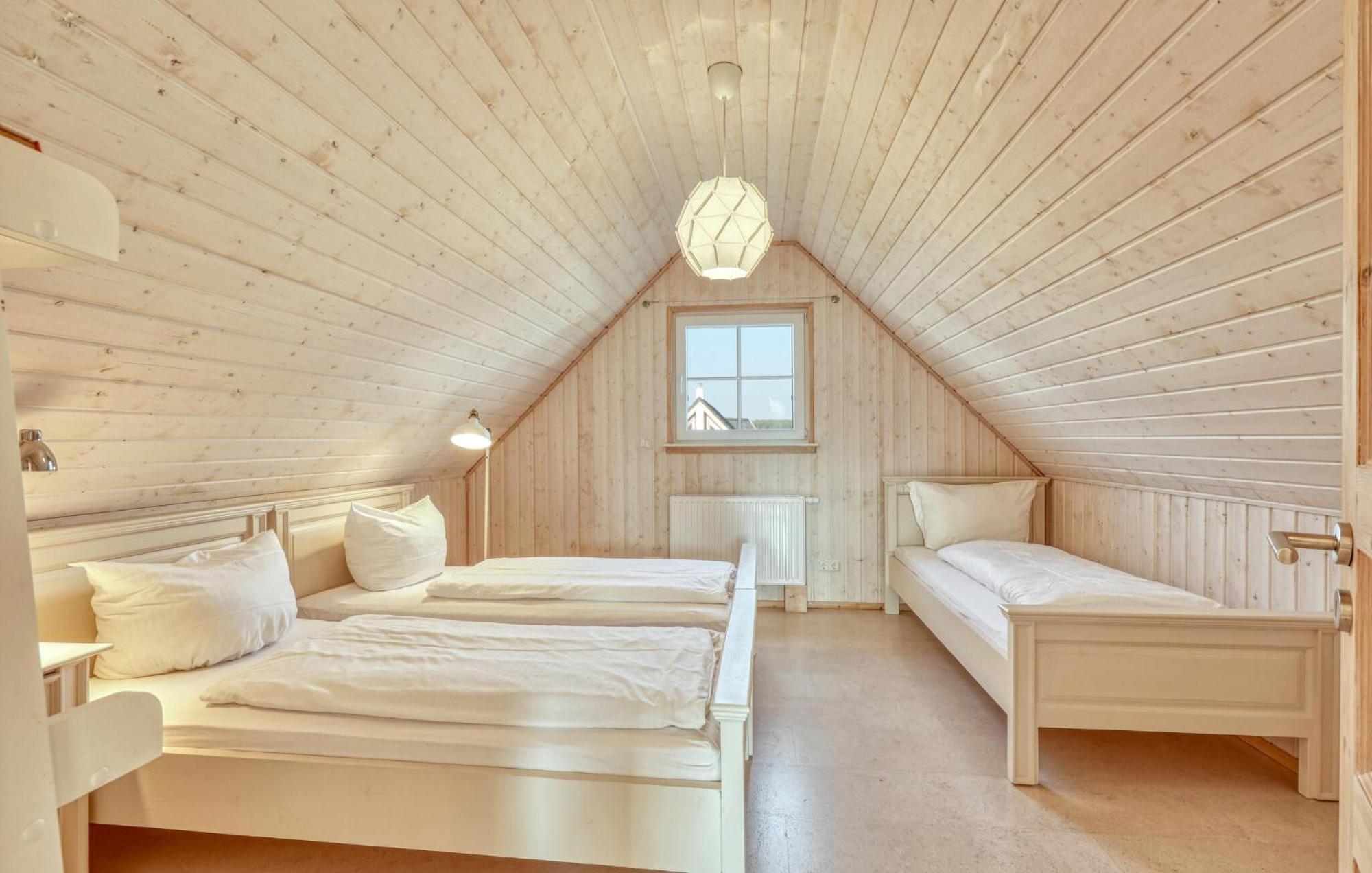 2 Bedroom Stunning Home In Zerpenschleuse Esterno foto
